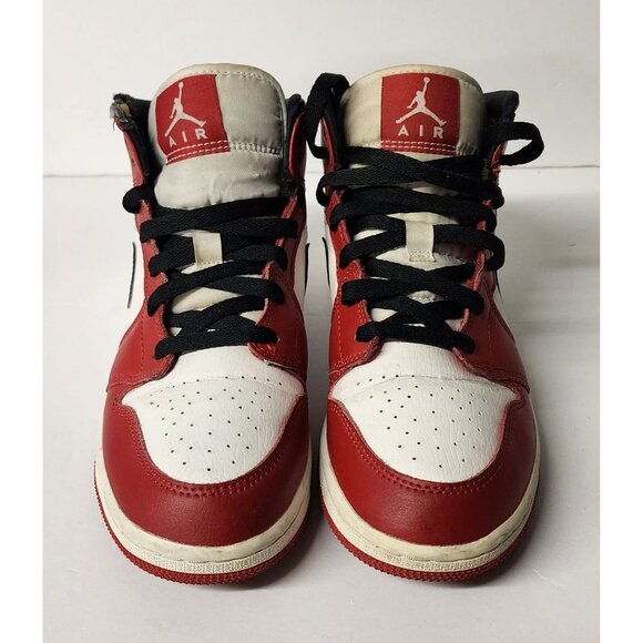 Nike Air Jordan 1 Retro Mid GS Chicago Red White Black Size 6Y - Picture 3 of 9